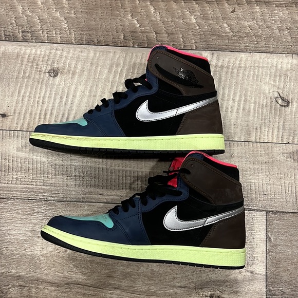 2020
Air Jordan 1 Retro High 'Tokyo Bio Hack' - Picture 3 of 10
